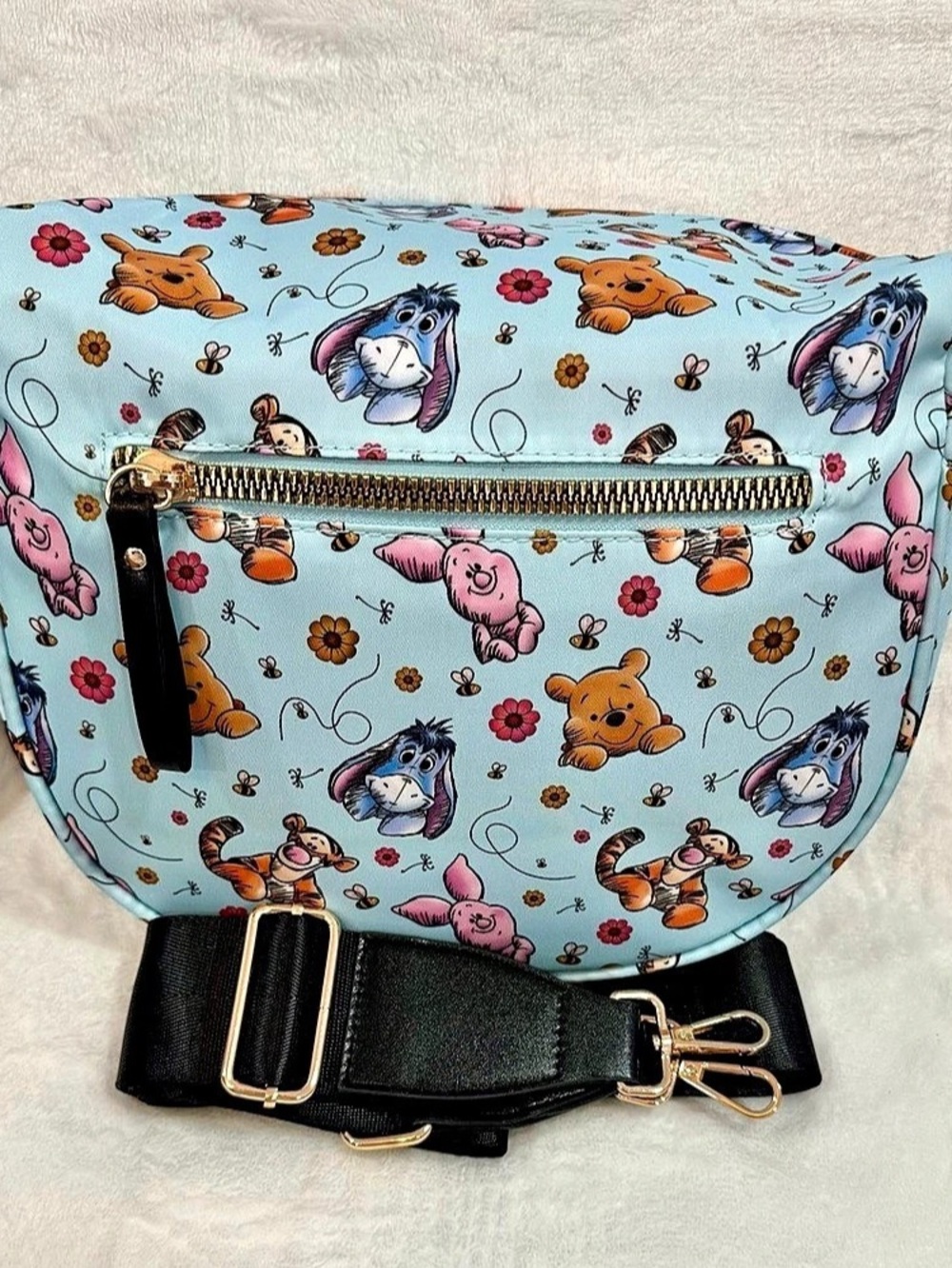 New Winnie Pooh & Friends  Crossbody Bum Bag w/long strap size inclusive - Picture 8 of 10